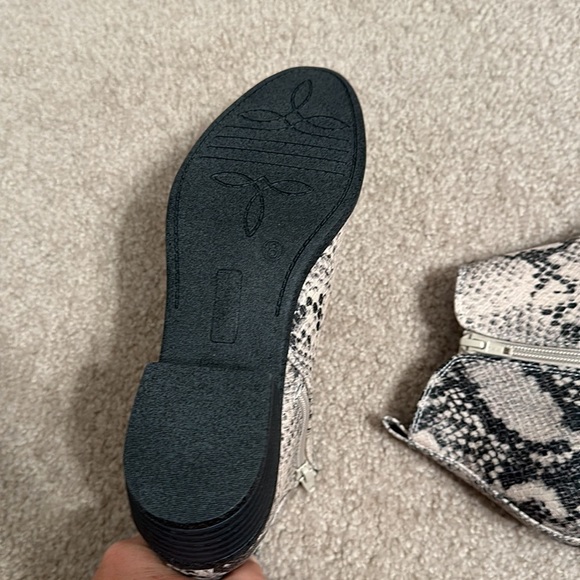 SO Snakeskin Booties- Size 8 - Picture 9 of 10